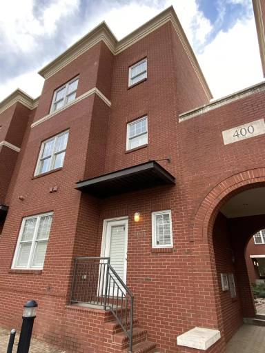 Main picture of 400 Clarice Ave