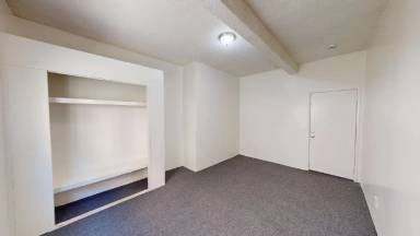 Main picture of 116 N Lake St