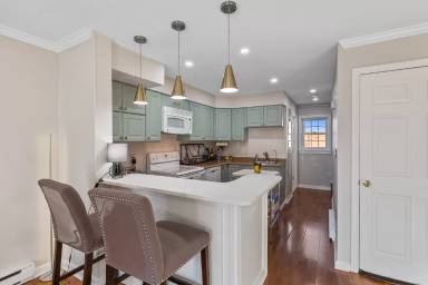 Main picture of 133 Main St
