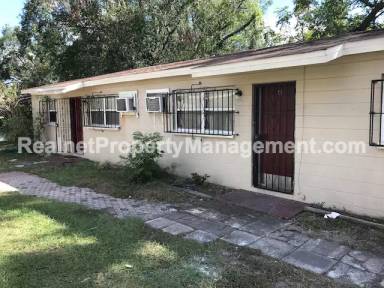 Main picture of 9505 N 13th St