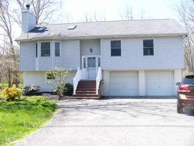 Main picture of 100 Paire Ln