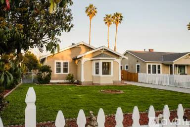 Main picture of 132 S Lotus Ave