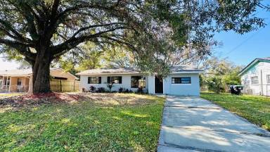 Main picture of 2410 Savoy Dr