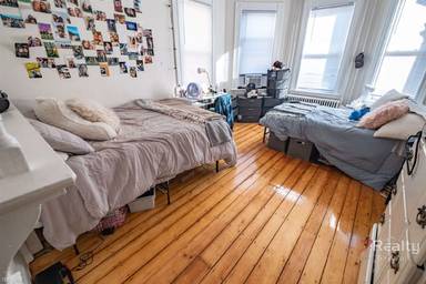 Main picture of 69 Beacon St