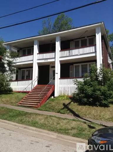 Main picture of 320 S 19th Ave E