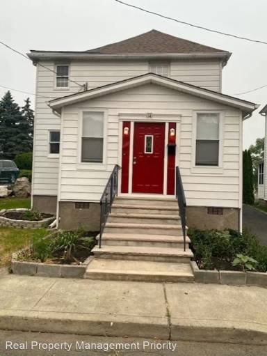 Main picture of 14 Lake St