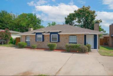 Main picture of 2024 Wesley Drive,  Arlington, TX 76012 - B