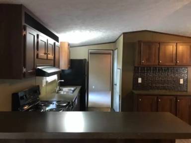 Main picture of 833 Lovell Rd