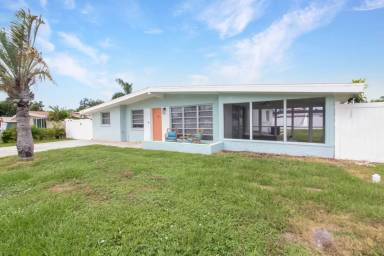 Main picture of 223 Redwood Rd
