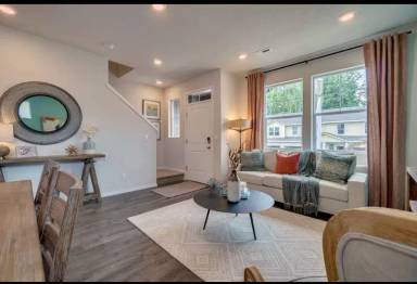 Main picture of 888 N 18th Ave