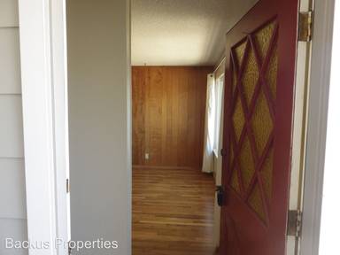 Main picture of 662 La Mesa Dr
