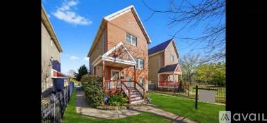 Main picture of 3769 S Lake Park Ave