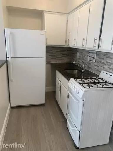Main picture of 3212 SE 7th St