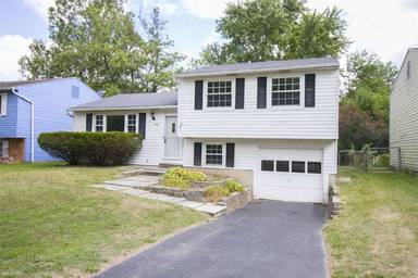 Main picture of 437 S Haven Rd