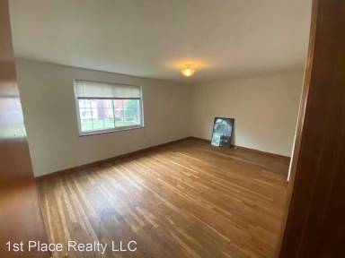 Main picture of 156 N Huron Ave