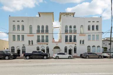 Main picture of 1250 SW 6th St