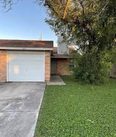 Main picture of 1215 Westway Cir