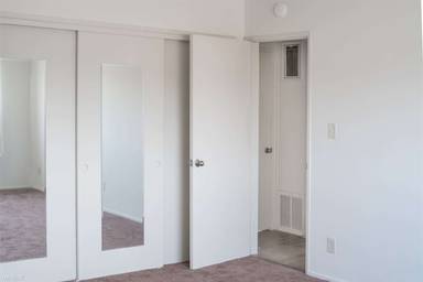 Main picture of 819 Ocean Park Blvd