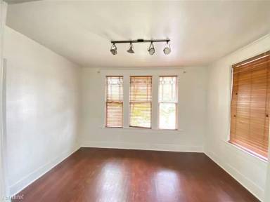 Main picture of 630 W Alabama St