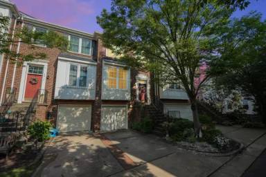Main picture of 3916 Charles Ave