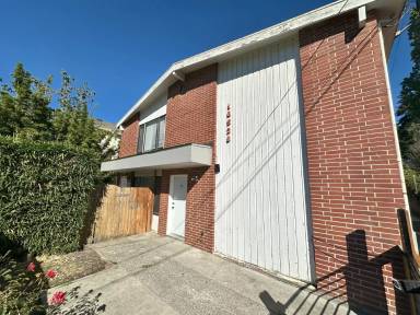Main picture of 10538 Stone Ave N