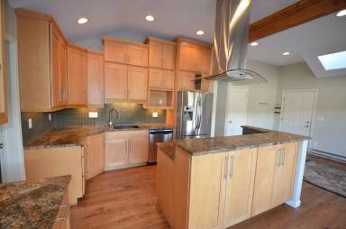 Main picture of 214 N Ridge St
