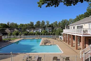 Main picture of Villas at Sern Ridge Apartments