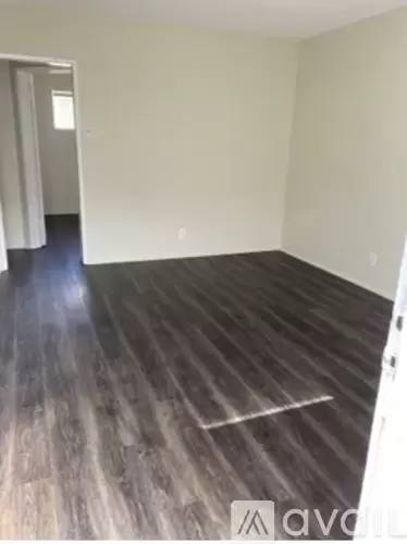 Main picture of 4563 W 173rd St