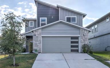 Main picture of 8121 Linnie Ln