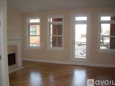 Main picture of 2334 N Greenview Ave