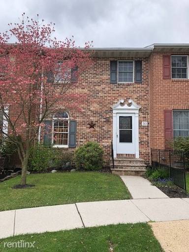 Main picture of 241 Georgetown Cir