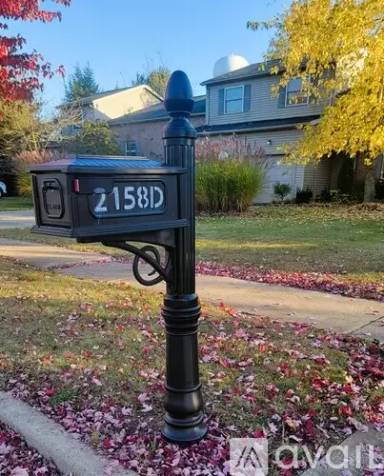 Main picture of 2158 Kenyon St