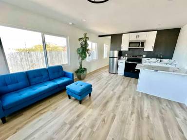 Main picture of 6545 Pine Ave