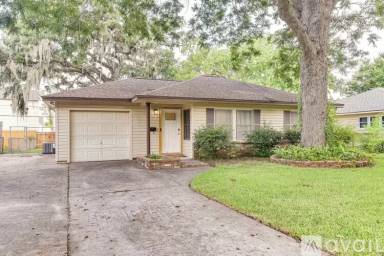Main picture of 307 Oak Dr