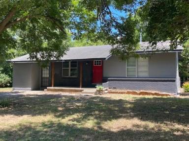 Main picture of 6903 Circle S Rd