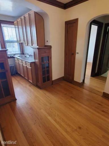 Main picture of 2410 N Lawndale Ave