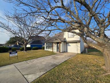 Main picture of 2313 Lazy Ridge Dr