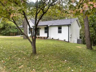 Main picture of 284 Lookout Dr