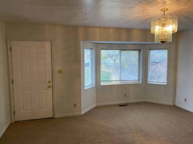 Main picture of 224 E 400 N