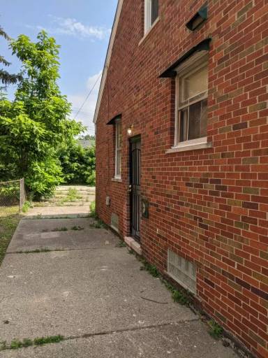 Main picture of 15505 Eastburn St