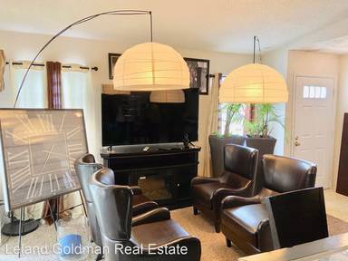 Main picture of 410 Shelter Dr