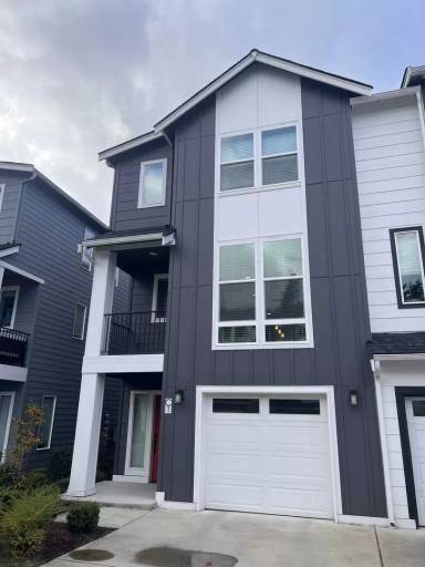 Main picture of 13717 Admiralty Way