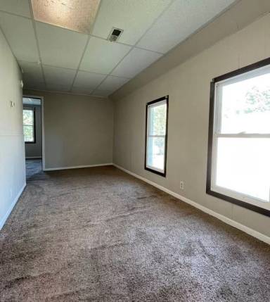 Main picture of 454 Sherburne Ave