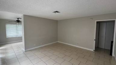 Main picture of 4754 Willow Crest Ave