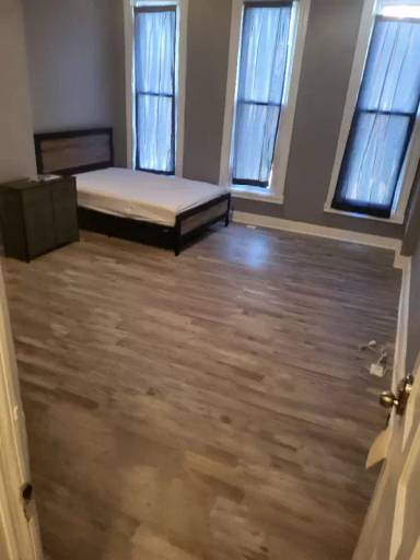 Main picture of 5000 Beaufort Ave