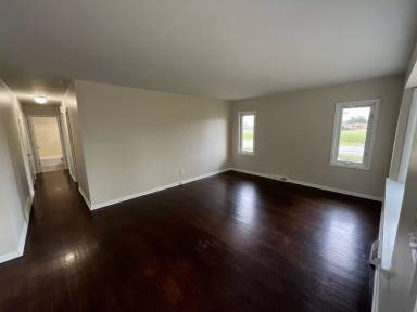 Main picture of 642 E Stanton Ave