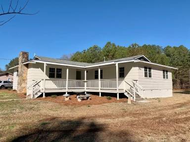 Main picture of 575 Bernhard Rd