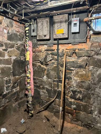 Main picture of 70 Winchester Ave