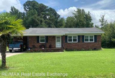 Main picture of 113 Rocket Rd