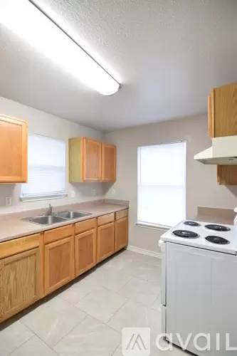 Main picture of 609 S Knob St